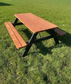 Goedkopepicknicktafels.nl | Zwart Bruine XL Picknicktafel Bruno | Tuintafel 6 Persoons | Bruin Zwart Gespoten Gedroogd Grenen Hout! -Buitentuin Winkel 1021x1200