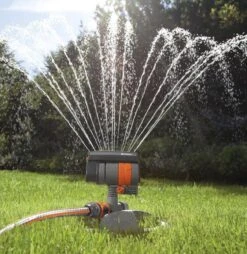 GARDENA - Zwenksproeier AquaZoom Compact - Tuinsproeier - 9 Tot 216 M² 31 GARDENA - Zwenksproeier AquaZoom Compact - Tuinsproeier - 9 Tot 216 M² -Buitentuin Winkel 1168x1200 5