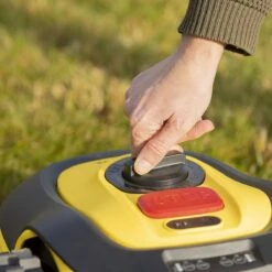 Powerplus POWXG6305 Robotmaaier - 18V - Voor Gazons Tot Ca. 500m² - Maaibreedte 180mm - Incl. Laadstation En Accessoires -Buitentuin Winkel 1200x1200 1319