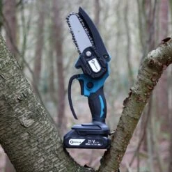 NovarGarden® Mini Kettingzaag NG1 - Met 2x Accu - Takkenzaag - Snoeizaag - Electrisch - Handzaag - Boomzaag - 21V -Buitentuin Winkel 1200x1200 1535