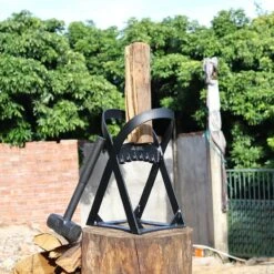 Lighted Lifestyle™| Houtklover Voor Aanmaakhout Incl. Kloofhamer - Houtsplijter - Houtkliever - Snel Haardhout - Gietijzer - Incl. Schroeven -Buitentuin Winkel 1200x1200 1692