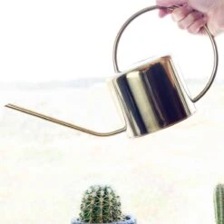 Kikkerland Vintage Gieter - Plantengieter Voor Binnen - Goud - 1,2L - Retro - Metaal -Buitentuin Winkel 1200x1200 2170