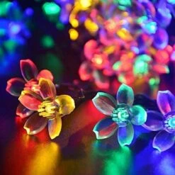 Solar LED String Lichten - Multi- Kleur Bloemen Tuin Verlichting - 6 Meter - 50LED Lichtslinger - Sfeerverlichting - Voor Binnen En Buiten - Decorative Lighting - Lichtsnoeren -Tuinverlichting Zonne-energie - Fairy Lights - Bloem Figuur 12 Solar LED String Lichten - Multi- Kleur Bloemen Tuin Verlichting - 6 Meter - 50LED Lichtslinger - Sfeerverlichting - Voor Binnen En Buiten - Decorative Lighting - Lichtsnoeren -Tuinverlichting Zonne-energie - Fairy Lights - Bloem Figuur -Buitentuin Winkel 1200x1200 2463