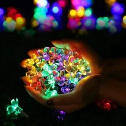 Solar LED String Lichten - Multi- Kleur Bloemen Tuin Verlichting - 6 Meter - 50LED Lichtslinger - Sfeerverlichting - Voor Binnen En Buiten - Decorative Lighting - Lichtsnoeren -Tuinverlichting Zonne-energie - Fairy Lights - Bloem Figuur 15 Solar LED String Lichten - Multi- Kleur Bloemen Tuin Verlichting - 6 Meter - 50LED Lichtslinger - Sfeerverlichting - Voor Binnen En Buiten - Decorative Lighting - Lichtsnoeren -Tuinverlichting Zonne-energie - Fairy Lights - Bloem Figuur -Buitentuin Winkel 1200x1200 2466