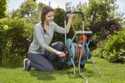 GARDENA - AquaRoll M CleverRoll Easy Slangenwagen - Maximaal 60 Meter - Inklapbare Zwengel -Buitentuin Winkel 1200x799 181