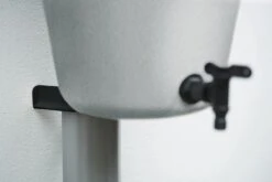 Elho Green Basics Rain Catcher 33 - Regenton Voor Balkonbuiten - Ø 33.5 X H 73.5 Cm - Grijs/Living Concrete 14 Elho Green Basics Rain Catcher 33 - Regenton Voor Balkonbuiten - Ø 33.5 X H 73.5 Cm - Grijs/Living Concrete -Buitentuin Winkel 1200x800 552