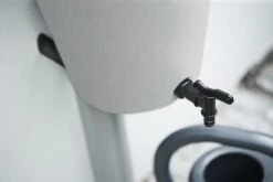 Elho Green Basics Rain Catcher 33 - Regenton Voor Balkonbuiten - Ø 33.5 X H 73.5 Cm - Grijs/Living Concrete 19 Elho Green Basics Rain Catcher 33 - Regenton Voor Balkonbuiten - Ø 33.5 X H 73.5 Cm - Grijs/Living Concrete -Buitentuin Winkel 1200x800 554