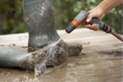 GARDENA - Comfort Reinigingsbroes - Spuitpistool - Traploos Instelbaar -Buitentuin Winkel 1200x800 581