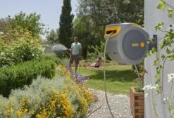 Hozelock AutoReel Slangenhouder / Wandslangbox 20m - Ø12,5mm 36 Hozelock AutoReel Slangenhouder / Wandslangbox 20m - Ø12,5mm -Buitentuin Winkel 1200x816 6