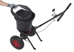Kreator KRTGR9005 Strooiwagen - 300 Tot 370 Cm Strooibreedte - 23 Liter -Buitentuin Winkel 1200x835 1