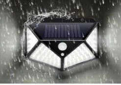 Solar Buitenlamp - Bewegingssensor - 100 LED - Waterdicht - Buiten & Tuin Sensor - Buitenverlichting Op Zonne-energie -Buitentuin Winkel 1200x843 7