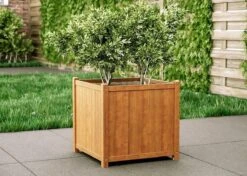 Houten Plantenbak Met Wieltjes 50x50 - Geolied Duurzaam FSC Acaciahout – Bloembak Buiten - Plantenbakken Buiten - Perfecthomeshop -Buitentuin Winkel 1200x857 11