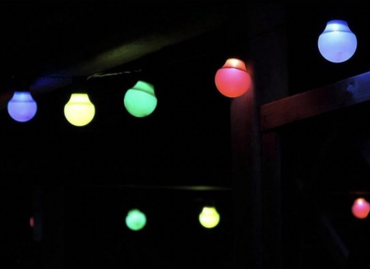 Tuin Lichtsnoer Met Kleur Lampjes Van WDMT™ | 13,55 Meter Lang | 20 Stuks LED Lamp Tuin Verlichting Snoer | Sfeervolle Tuinverlichting 8 Tuin Lichtsnoer Met Kleur Lampjes Van WDMT™ | 13,55 Meter Lang | 20 Stuks LED Lamp Tuin Verlichting Snoer | Sfeervolle Tuinverlichting - Afbeelding 6