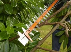 Black & Decker BLACK+DECKER BEHTS451-QS Heggenschaar - 550W - 60cm - Gesnoerd -Buitentuin Winkel 1200x878 1