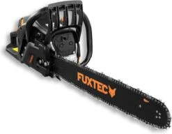 FUXTEC Kettingzaag Benzine - 61,5cc 2-takt - 51cm / 20 Inch Zwaardlengte - Incl. Zaagblad & Ketting - FX-KS262 - Black Edition 11 FUXTEC Kettingzaag Benzine - 61,5cc 2-takt - 51cm / 20 Inch Zwaardlengte - Incl. Zaagblad & Ketting - FX-KS262 - Black Edition -Buitentuin Winkel 1200x934 4