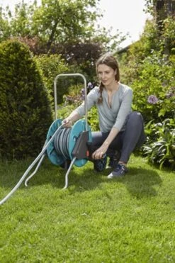 GARDENA - AquaRoll CleverRoll S Set Slangenwagen - Incl. 20 M Slang - Maximaal 40 M Opbergcapaciteit -Buitentuin Winkel 798x1200 8