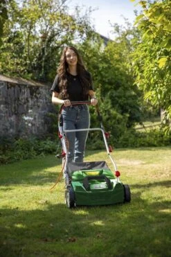 Gartenmeister Elektrische Verticuteermachine En Beluchter - GMEVL 1800W -Buitentuin Winkel 799x1200 33
