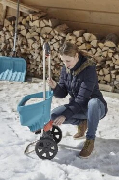 GARDENA Strooiwagen XL Strooikar - 800m2 - 18 Liter -Buitentuin Winkel 799x1200 36