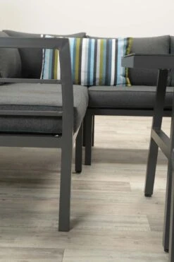Blakes Lounge Diningset - 4 Delig - Donker Grijs -Buitentuin Winkel 800x1200 50
