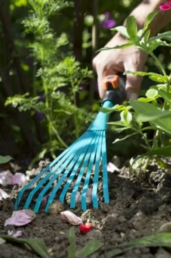 GARDENA Combisystem Bladharkje - Werkbreedte 12 Cm - 25 Jaar Garantie -Buitentuin Winkel 800x1200 58