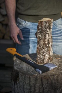 Fiskars Kloofbijl X11 - S - 44 Cm 13 Fiskars Kloofbijl X11 - S - 44 Cm -Buitentuin Winkel 801x1200 8