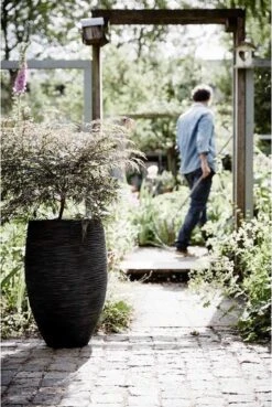 Capi Europe - Vaas Elegant Deluxe Rib NL - 56x84 - Zwart - Voor Binnen En Buiten - KBLR1132 -Buitentuin Winkel 803x1200 9