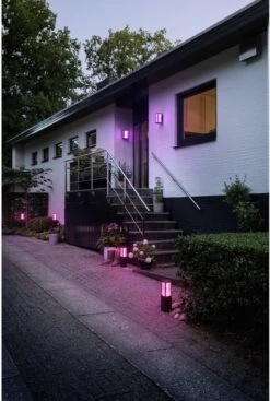 Philips Hue Impress Sokkellamp - Wit En Gekleurd Licht - Zwart - Laag -Buitentuin Winkel 807x1200 1
