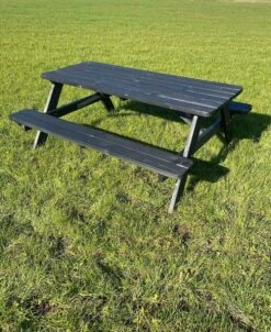 Goedkopepicknicktafels.nl | Zwarte XL Picknicktafel | Tuintafel 6 Persoons | Zwart Gespoten Gedroogd Grenen Hout! -Buitentuin Winkel 982x1200